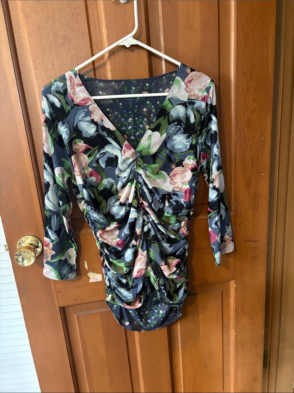 New York & Company Black Multi Floral Ruched V-Neck Tunic